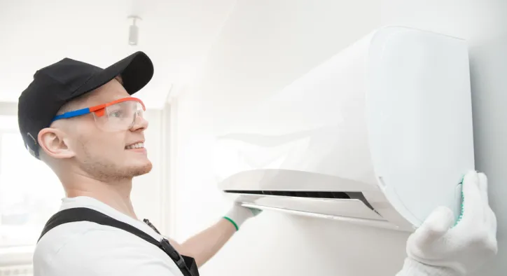 Klima Montajı Kaç Saat Sürer? Standart ve Zorlu Kurulum Süreleri