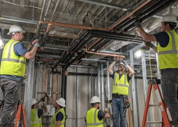 Otel ve Konaklama Tesislerinde Klima Montajı: Misafir Memnuniyetinin Gizli Kahramanı